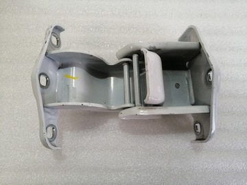 Trafic iii vivaro b петля зад лівий фото №1