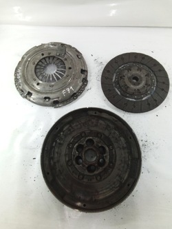 F71 комплектные сцепление insignia 324070410 фото №1