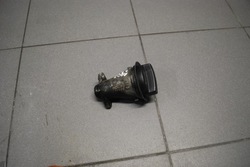 Заливная горловина масла audi a8 d2 рестайлинг 3.3 tdi фото №1