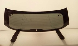 Стекло задняя зад peugeot 3008 2016- оригинальная с подогревом тёмное фото №1