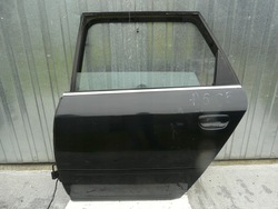 Audi a6 c5 двері лівий зад фото №1