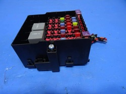 Коробка запобіжників fiesta mk7 8v5t-14a005-dpf фото №1