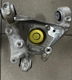 Поворотна опора зад задня ліва mercedes w243 w247 b-klasa eqa eqb 4x4 2433570500 фото №1