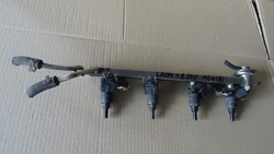 Leon 1 i 1.8 20v планка вприскувальний 06a133317e фото №1