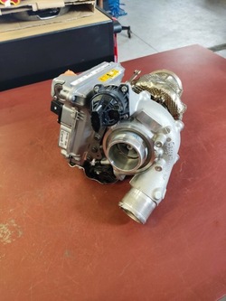 Турбонагнетатель турбина mercedes amg w206 a1390902902 фото №1