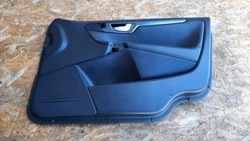 Обивка дверь 39990464 правый перед volvo s60 v70 ii рестайлинг фото №1