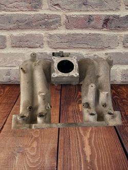 Колектор всмоктуючий skoda fabia 1.4b 01r фото №1