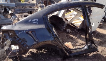 Mazda 3 sedan четверть правая зад стойка порог фото №1