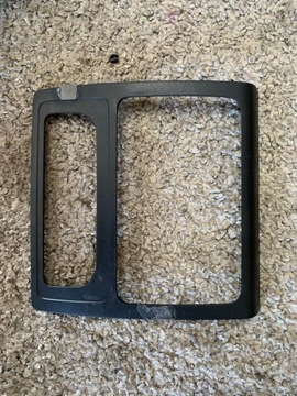 Рамка радио vw caddy iii 2010-2015r 2k5858061a фото №1