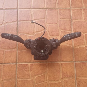 Hyundai ioniq перемикач комбінований стрічка подушка безпеки підкермові важелі фото №1