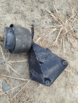 Лапи коробки коробки передач 2.5 tdi skoda superb 4b0199307f фото №1