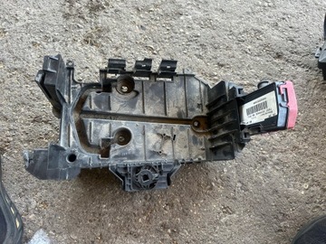 Citroen c5 iii основание корпус акумулятора 9659039080 фото №1