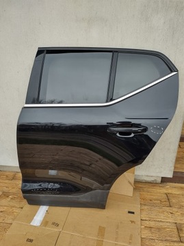 Volvo xc40 21r двері ліві зад 717 фото №1