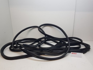 Kia venga ix20 прокладка двері правий зад 2009- фото №1