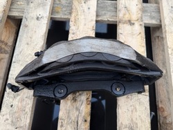 Audi a6 c8 супорт гальмівний лівий 4k0615105ae фото №1