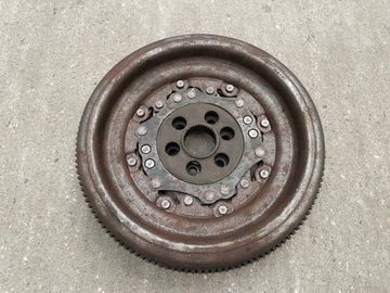 Колесо двомасовий dsg автомат vw passat b6 2.0 tdi 03g105266ap фото №1