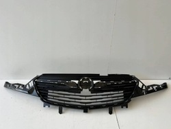 Opel grandland x решётка радиатора решётка yp00023977 оригинал фото №1