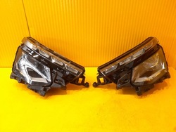 Skoda kamiq рестайлінг лампа перед права ліва комплект повний led фото №1