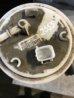 Hyundai i30 07- 1.4 бензин насос топлива поплавок фото №1