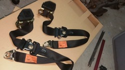 Ремни безопасности зад mercedes 190 w201 190d фото №1