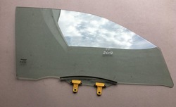 Suzuki vitara iii 15- скло двері праві перед 2017 рік фото №1