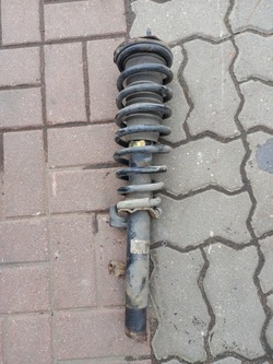 Амортизатор перед левый mazda 6 2.3b 03r фото №1