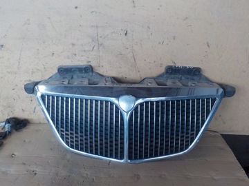 Lancia phedra 2.0d решётка решётка радиатора фото №1