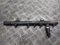 Планка вприскувальний volvo v40 i 1.9 di 0445214024 8200347176 0281002405 фото №1