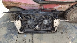 Audi a6 c7 2.0 tdi pas переднє радіатор механічна коробка передач фото №1