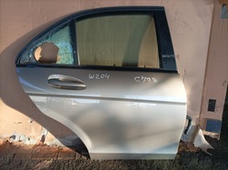 Дверь правые зад mercedes c w204 sedan фото №1