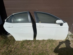 Двері перед зад білий toyota camry viii 19-23r. білий 040 фото №1