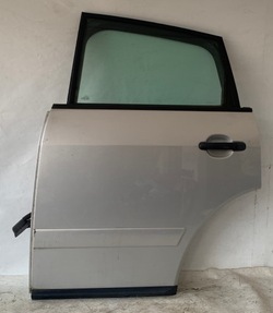 # дверь левая зад задние audi a2 фото №1