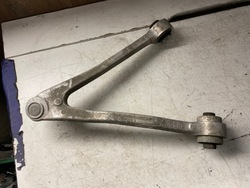 Bmw i3 рычаг левый перед 6863739 фото №1