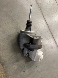 Усилитель насос тормозная rs3 8y оригинал 8y0614105d фото №1