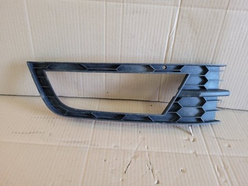 Решітка бампера 5e0807682 skoda octavia iii права фото №1