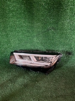 Фара лівий audi q5 80a повний led фото №1