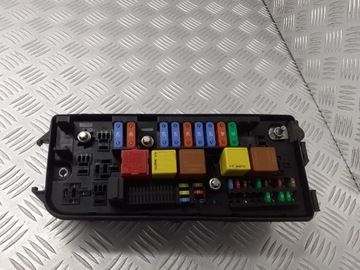 Коробка запобіжників opel vectra c 2.2 13241892 фото №1