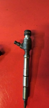 Інжектор 03l130277b 1.6 tdi skoda fabia octavia rapid фото №1