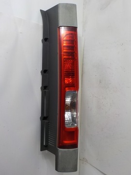 Renault trafic ii vivaro рестайлинг лампа правая зад задняя фото №1