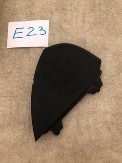 Заглушка панелі права audi tt 8j 8j0857086a фото №1