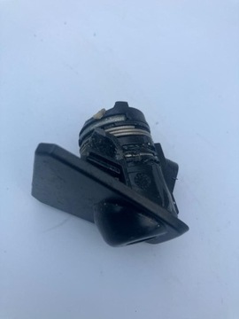 Вставка замка двері лівий перед volvo xc40 фото №1