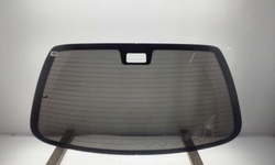 Новая стекло задняя opel corsa b 3d 1993-2000 фото №1