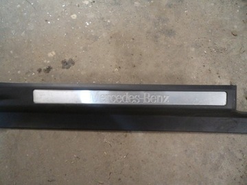 W203 планка пороговая правые перед a2036800835 фото №1