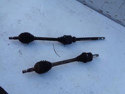 Полуось левый перед peugeot 508 i 2.0 hdi фото №1