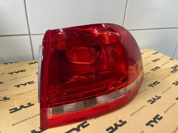 Vw touareg лампа зад права оригінальна фото №1