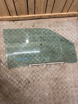 Стекло правые перед передняя as2 mercedes w124 купе фото №1