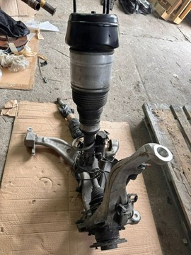 Mercedes gle 6.3 amg підвішування поворотна опора амортизатор піввісь права перед фото №1