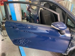 Ford fiesta mk7 3d двері праві перед передні ідеальний стан фото №1