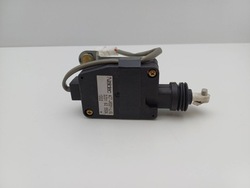 Амортизатор замка кришки багажника mazda demio d20162350a nr261 фото №1