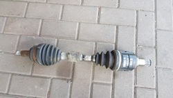 Полуось короткая toyota corolla verso ii 2.2 d4d фото №1